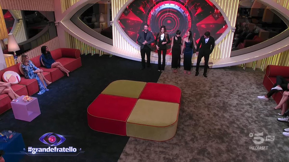 Il pubblico ha deciso che a salvarsi è Luca! #GrandeFratello