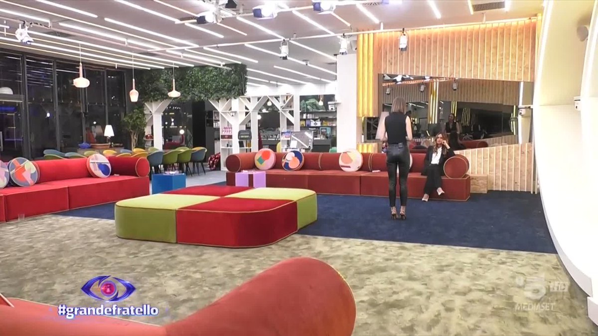 Tutto il supporto di Nikita per Helena 🫶🏻 #GrandeFratello