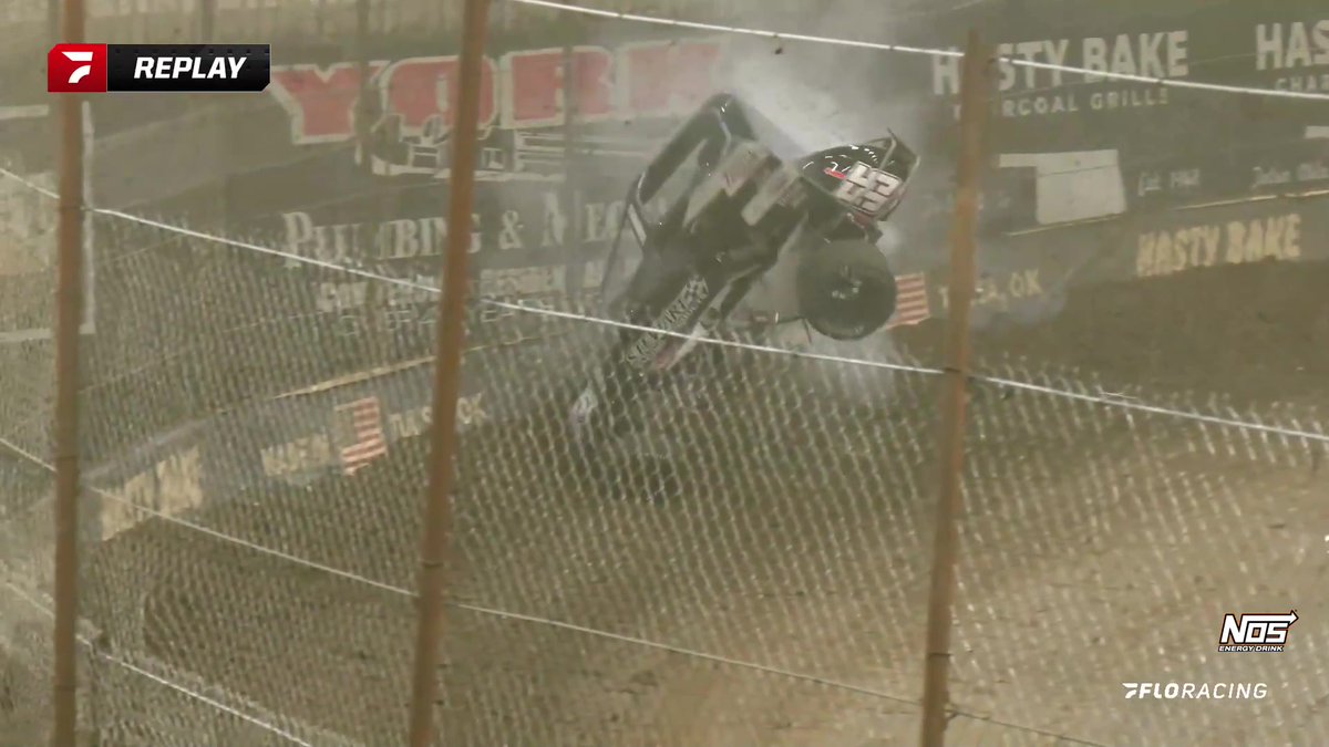 💔 Heartbreak for Briggs Danner as he was making a move for the lead! He will now have to come from an E-Main on Saturday at the #ChiliBowl presented by NOS Energy Drink