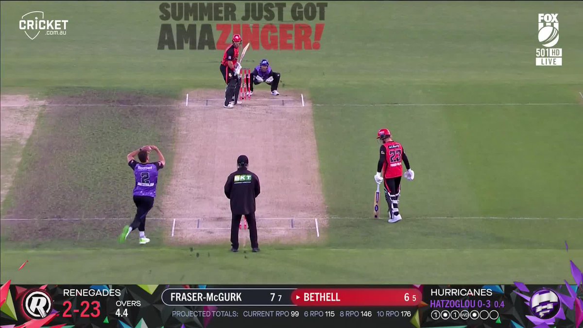 Jake Fraser-McGurk is run out! ๐ซฃ Wade gets lucky, with the ball falling onto the stumps! #BBL14