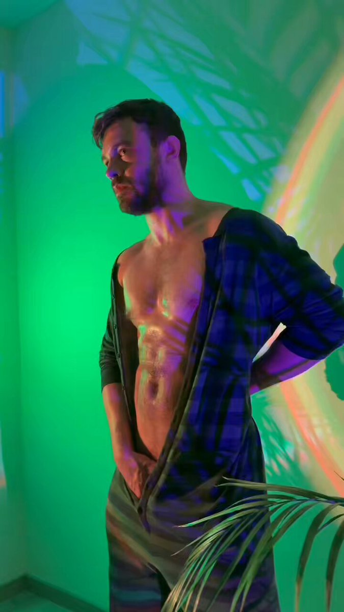Serving looks, smolder, and serious main character energy 🔥 Behind-the-scenes with the ultimate heartthrob. Who’s ready for the final shots? 👀 #BTS #ModelVibes #TooHotToHandle