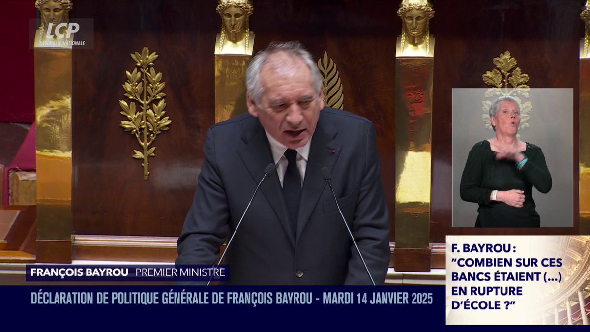 Agriculture : "Quand les inspecteurs de la biodiversité viennent inspecter les fossés ou les points d’eau avec une arme à la ceinture dans une ferme déjà mise à cran par la crise, c’est une humiliation. Et c'est donc une faute", affirme François @Bayrou. #DirectAN