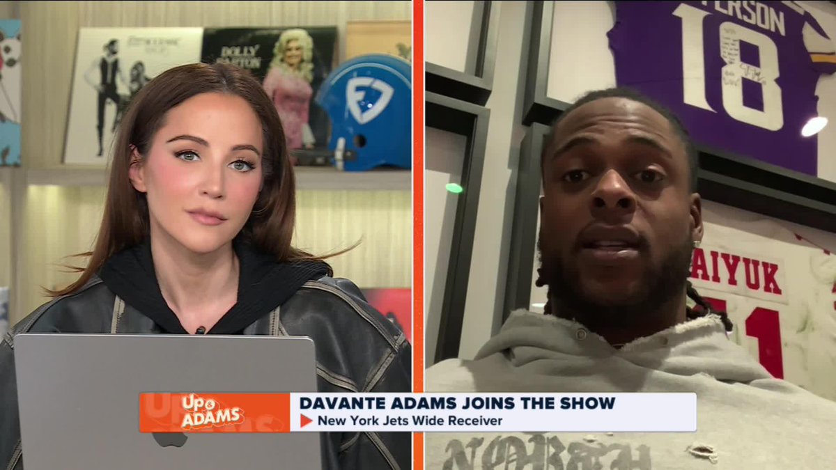 Davante Adams on the Packers interest in free agent WR Tee Higgins 👀🔊 "Not a bad move... Tee is more than deserving. He can go to ANY team and be a no. 1... I'm excited to see what he does." Davante Adams Kay Adams Tee Higgins⁵ Green Bay Packers | #GoPackGo