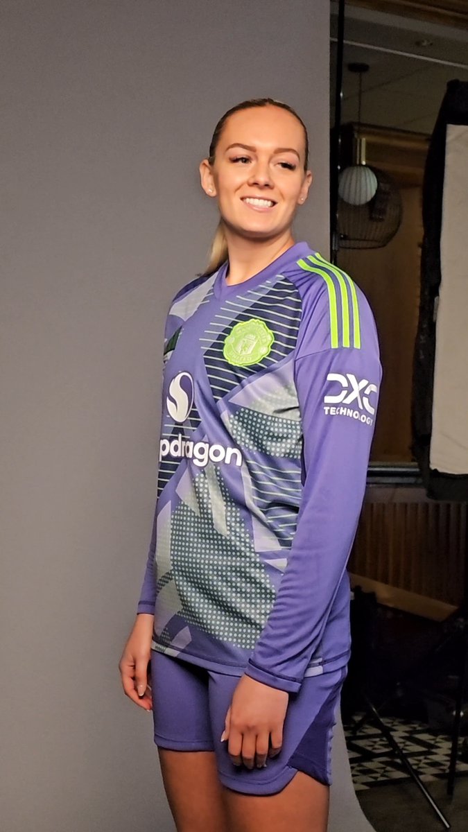 Day 1️⃣ as a United player 🤩🏟️ ❤️ Kayla Rendell #MUWomen
