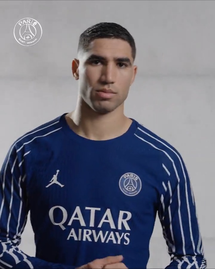 🆕👕🪽 Découvrez notre nouveau maillot fourth #PSGxJordan Un maillot inédit orné de motifs d’ailes faisant écho à l’iconique logo ‘𝑾𝑰𝑵𝑮𝑺’ de Jordan disponible le 22 janvier 2025 dans nos boutiques officielles et en ligne ❤️💙 ✨ #𝐼𝐶𝐼𝐶𝐸𝑆𝑇𝑃𝐴𝑅𝐼𝑆