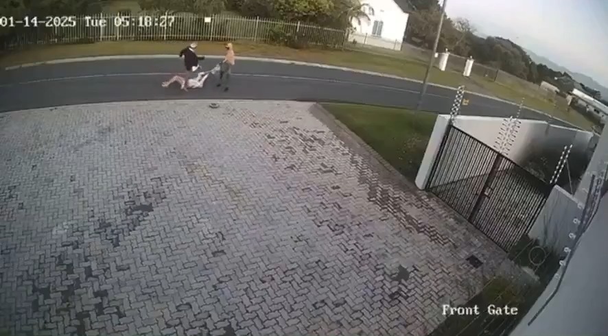 Elderly couple robbed and stabbed earlier today in South Africa. This is why the 2nd Amendment matters... #CityLife #2ndAmendment #crime #decay #FailedState #SouthAfrica