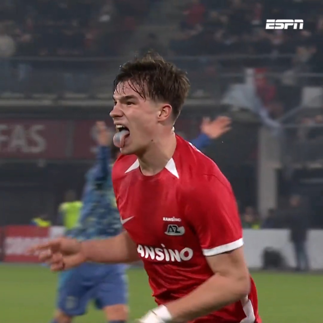 Brobbey en Henderson lopen elkaar in de weg, Wouter Goes kopt raak 💥 AZ 1️⃣ - 0️⃣ Ajax #azaja