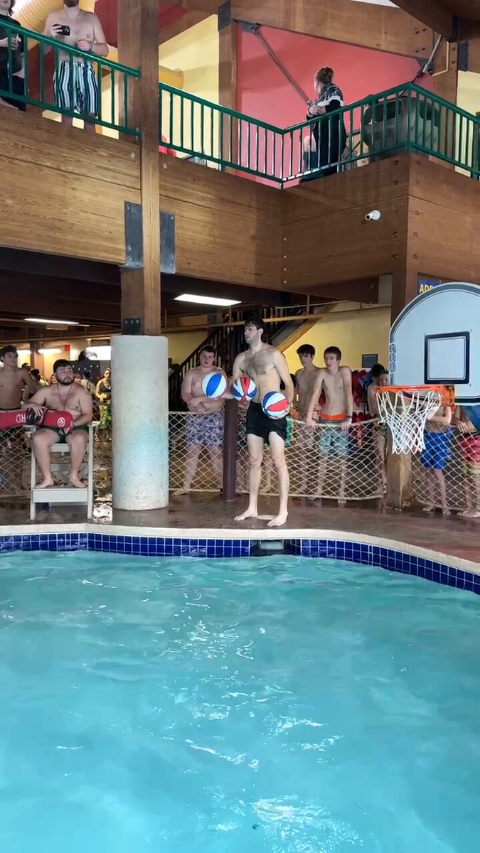 Best pool alley oop ever??? 🤯😮‍💨🔥