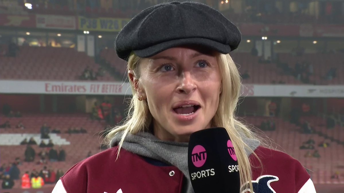 "I hope there's silverware for Arsenal, I think we need that" Leah Williamson discusses Arsenal's position so far this season 🗣 🎙@JulesBreach | 📺 TNT Sports &amp; discovery+ UK