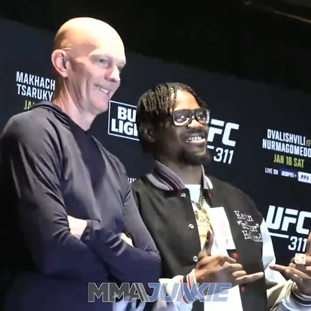 #UFC311's Kevin Holland just received his jacket for 50 clean UFC drug tests. 👏