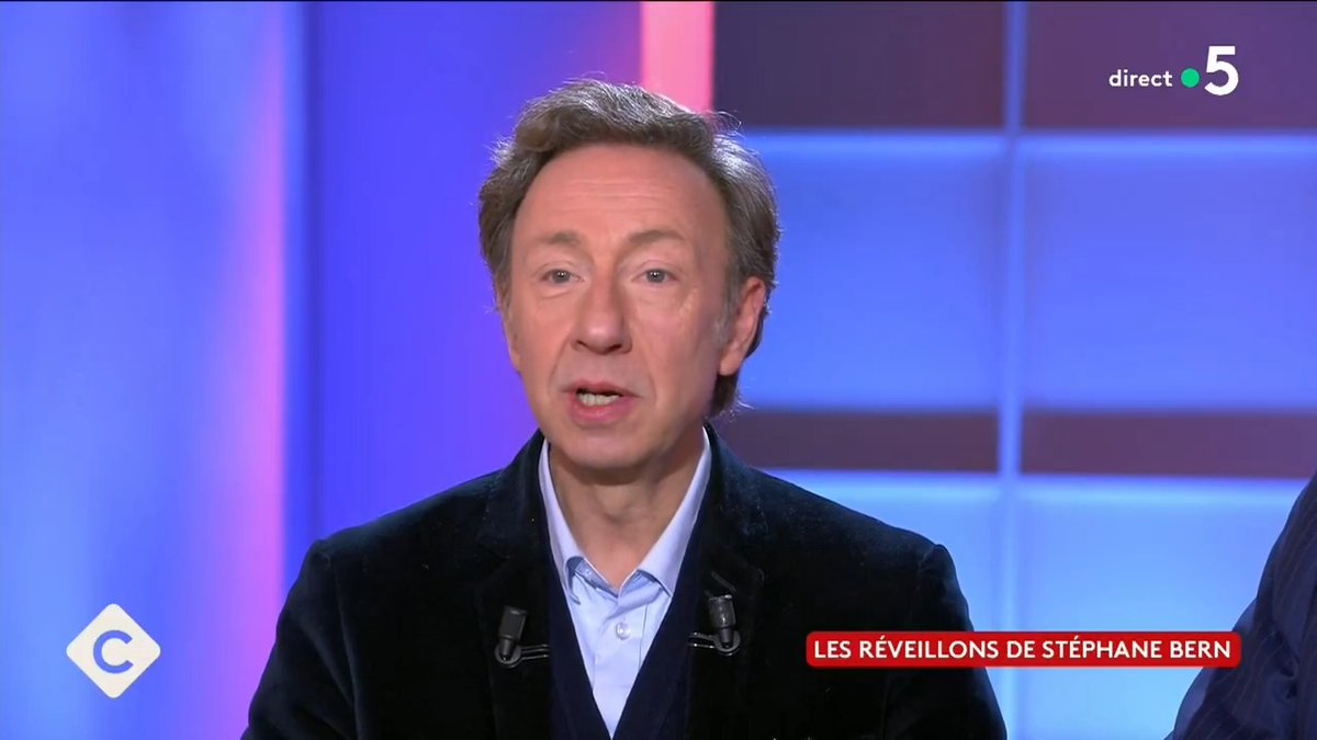 "Notre rôle sur le service public, c’est d’être avec les 10 millions de personnes qui sont seules, à l’hôpital, qui souffrent... Je me sens plus utile en étant sur un plateau. À mon âge, j’ai plus envie de partager avec les autres." Stéphane Bern se confie dans #CàVous