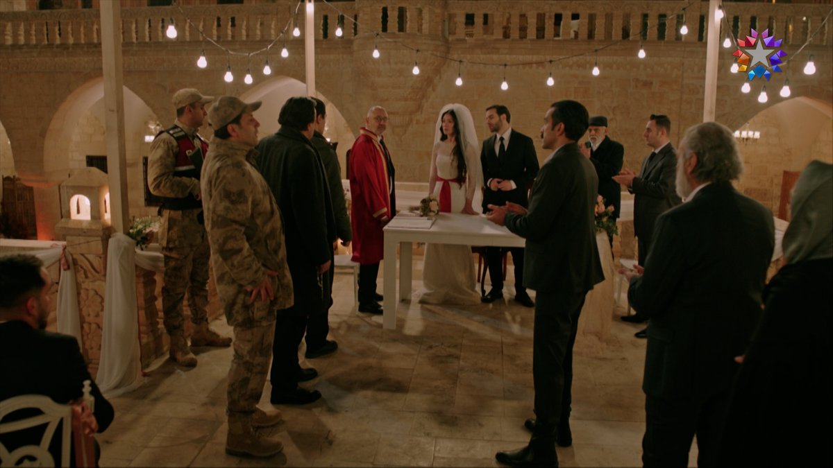 Azize ve Devran evlendi! #Sahipsizler Sahipsizlertvdizi