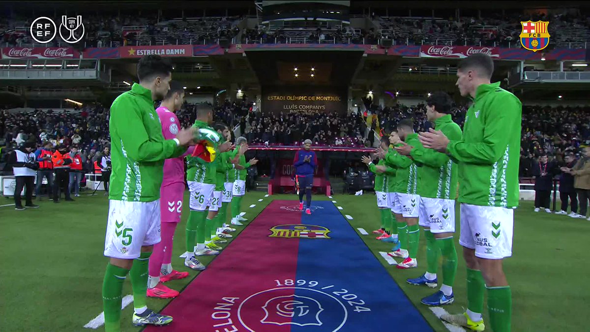 Merci pour la haie d'honneur, Real Betis Balompié 🌴💚 ! 🙌