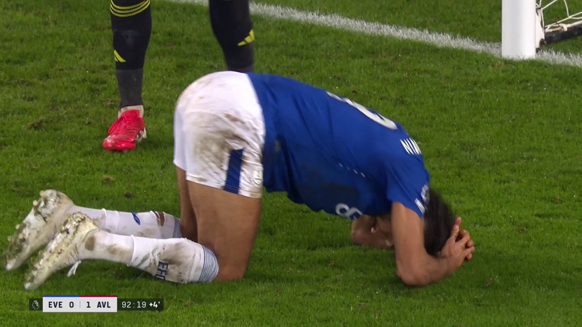 Was that Everton's last chance? 🙈 Calvert-Lewin fails to convert Lindstrøm's cross to secure an equaliser for Everton. 📺 TNT Sports & discovery+ UK