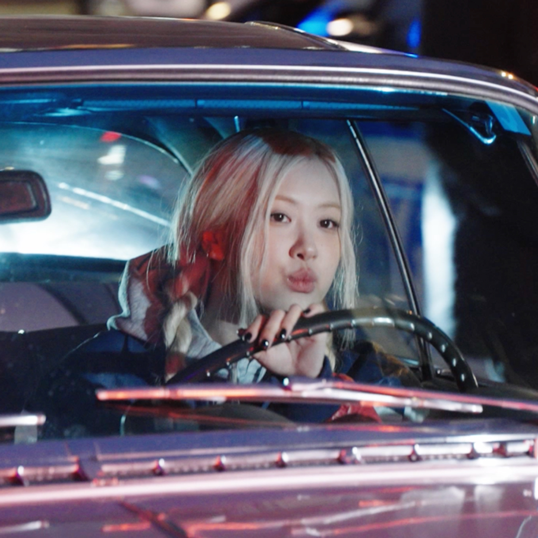 ROSÉ - number one fan experience (BEHIND THE SCENES) watch now · · #ROSÉ #로제 #rosiebyROSÉ #ROSÉ_rosie #rosesarerosie #THEBLACKLABEL #더블랙레이블
