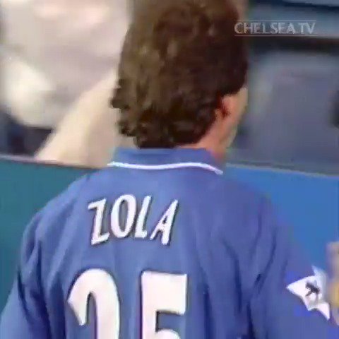 📅 On this day, in 2002, an iconic moment of magic from Gianfranco Zola. 🇮🇹✨