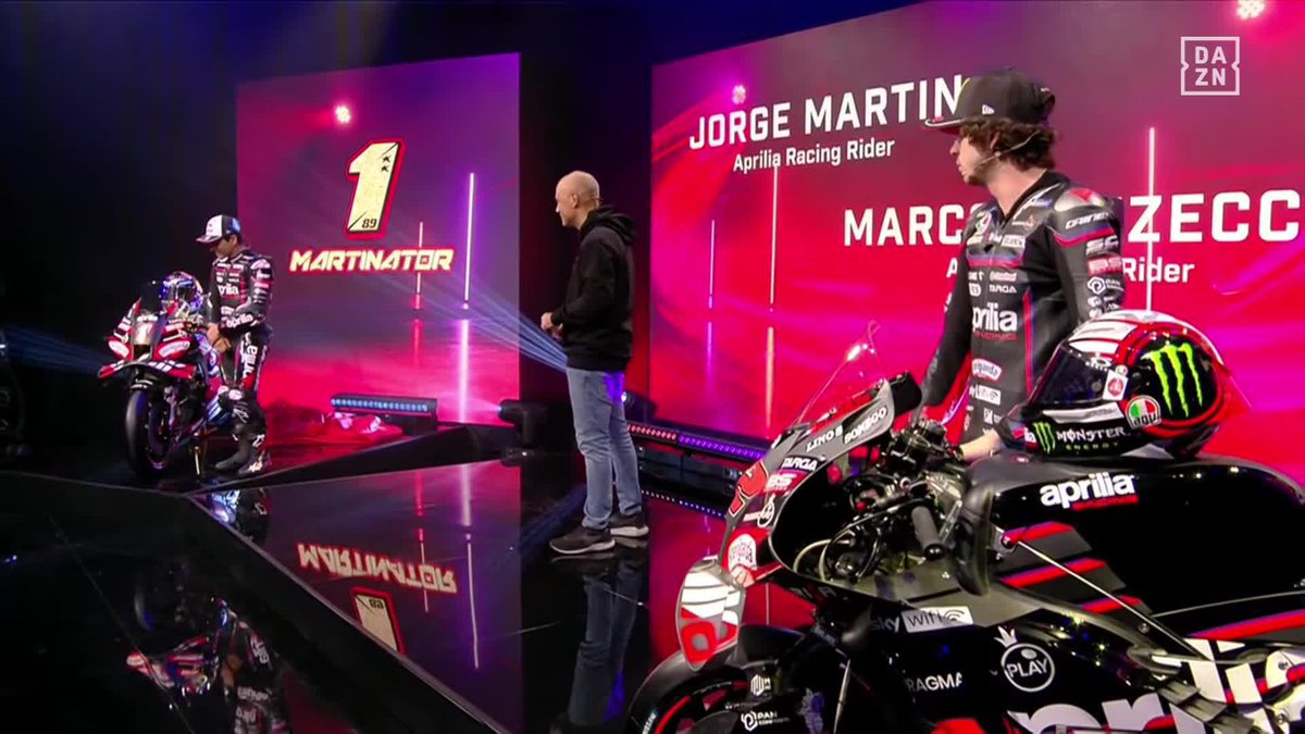 Hay que lucir que eres campeón del mundo en tu Aprilia 😎 🗣️ Jorge Martín Almoguera: "No tenía dudas. He luchado toda mi vida por llevar el 1"