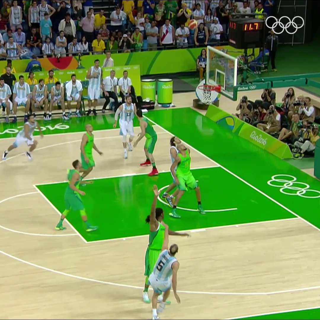 ¡QUÉ RECUERDO! 😍 Argentina necesitaba encestar un triple a pocos segundos del final... Y entonces apareció Andrés Nocioni 🏀 🇦🇷 #JuegosOlimpicos l Comité Olímpico ARG