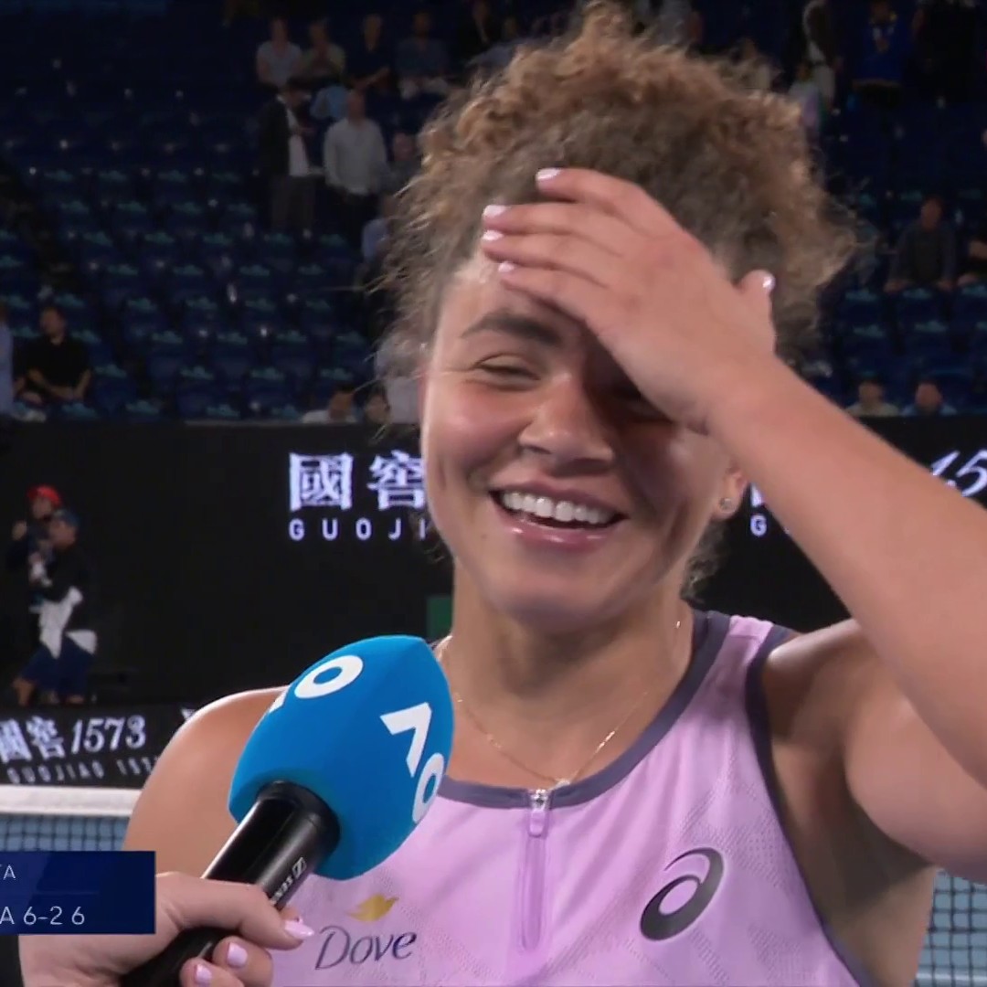 Jasmine Paolini could not hide her feelings when asked if Australia had 'the world's best coffee' ☕️🤭🤣 #AusOpen