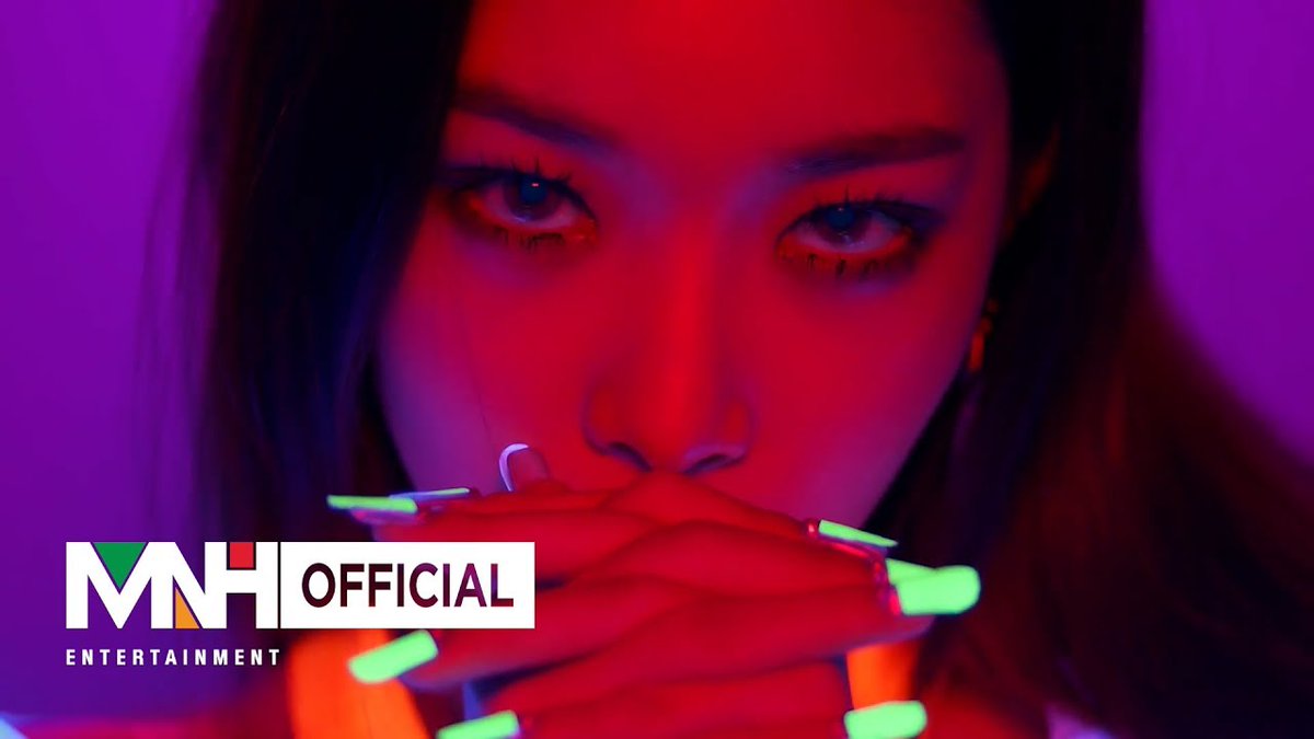 7 years ago today, CHUNG HA released her 2nd Mini Album ‘Offset’ with title track ‘Roller Coaster’