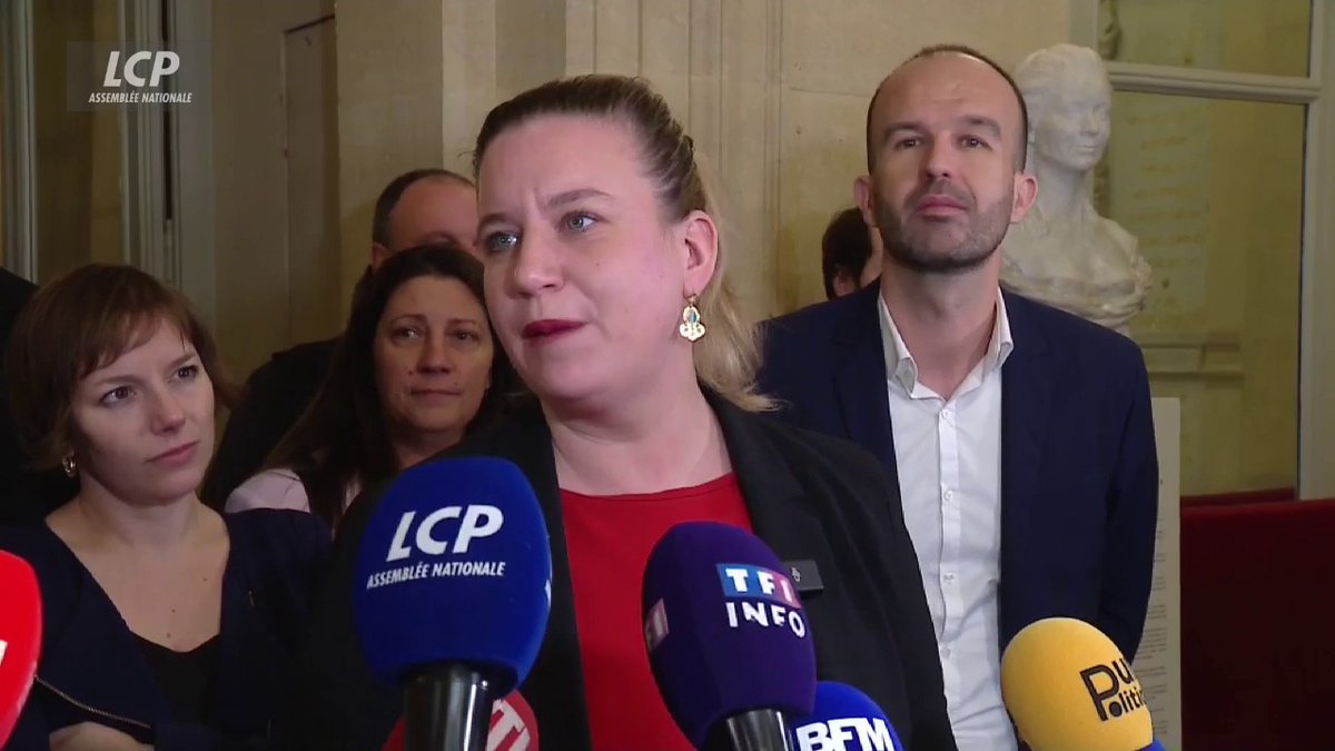 "Le gouvernement ne tombera pas aujourd'hui mais ses jours restent comptés", déclare Mathilde Panot. "La responsabilité d'avoir maintenu un gouvernement dont le peuple a dit qu'il ne voulait plus de sa politique revient au PS, qui s'est aujourd'hui isolé du NFP". #DirectAN