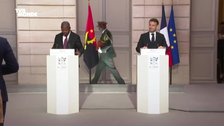Le président angolais João Lourenço en visite d'État de deux jours à Paris. Il a été reçu par son homologue français Emmanuel Macron. Les deux hommes appellent à la reprise des discussions "au plus haut niveau" entre la RDC et le Rwanda, en conflit dans l'est de la RDC.