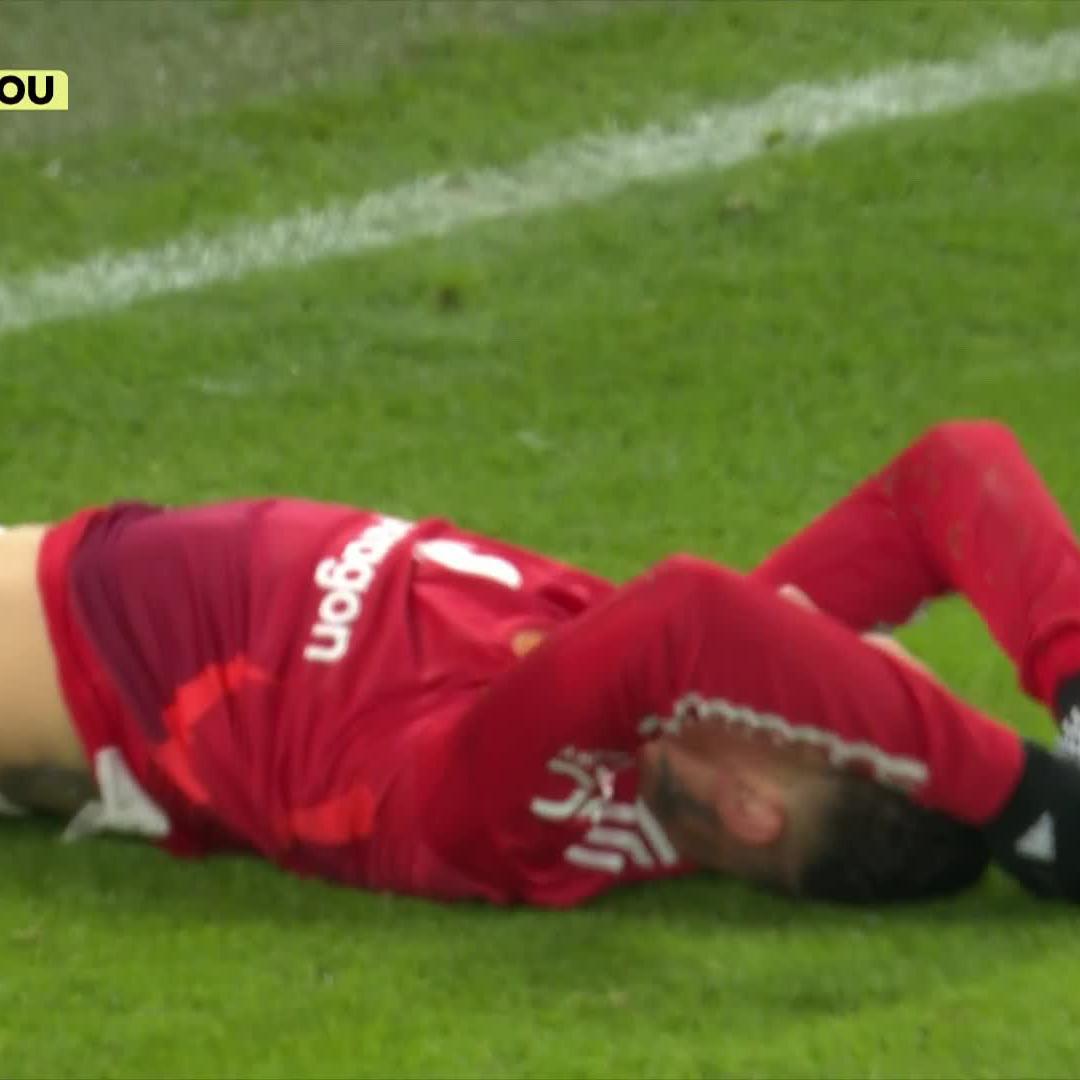 Antony won't get a better chance for the rest of his Premier League career 😑👇 Just over 15 minutes of regulation time to play ⏱️ 📺 Stream #MUNSOU on DStv: #SSPL