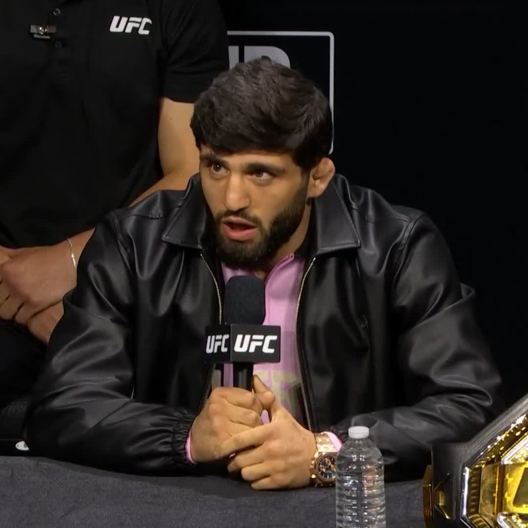 Arman Tsarukyan 🗣️ "Je ne veux pas trop parler, je veux juste avoir ma ceinture !" #UFC311