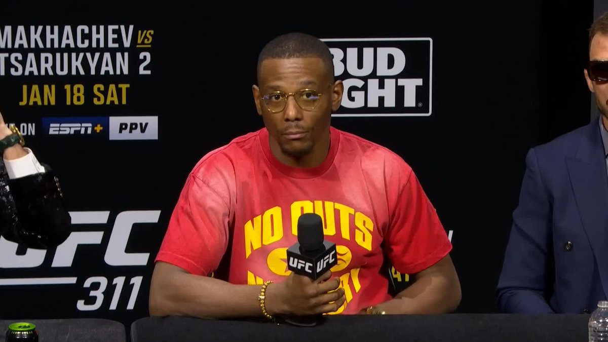 The crowd are booing and chanting “CHAMA” over Jamahal Hill’s question 😳 #UFC311