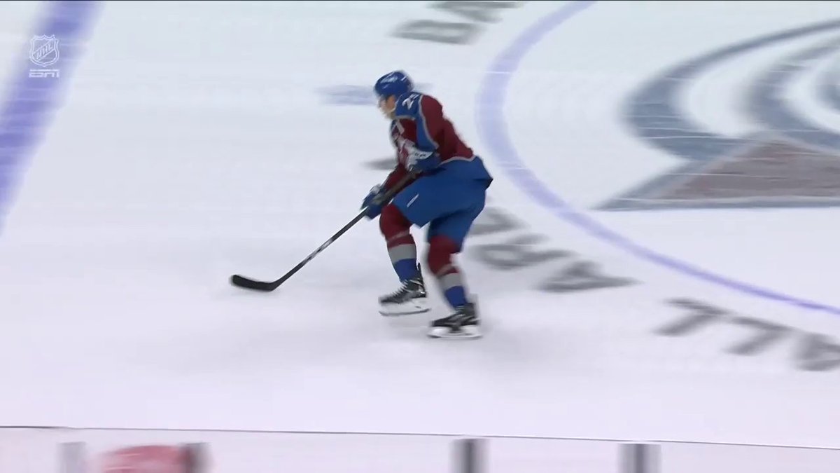 EWWW 🥵 There's no stopping Nathan MacKinnon when he picks up steam like that. 📺: ESPN ➡️