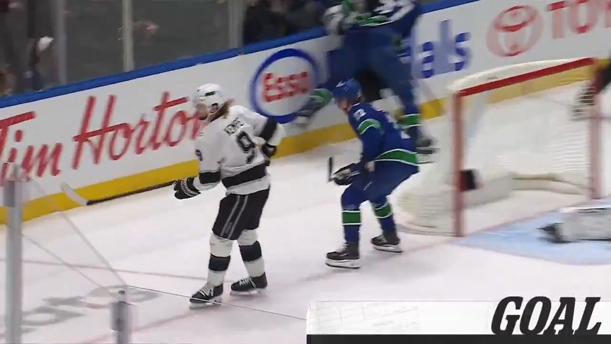 dw about it, that's just 3 points in the first for alex turcotte