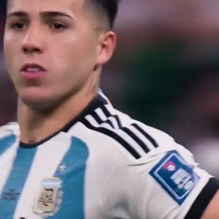 La #CopaMundialFIFA de Enzo Fernández en Catar 2022 con 🇦🇷 Selección Argentina ⭐⭐⭐ fue descomunal. 👏🇦🇷