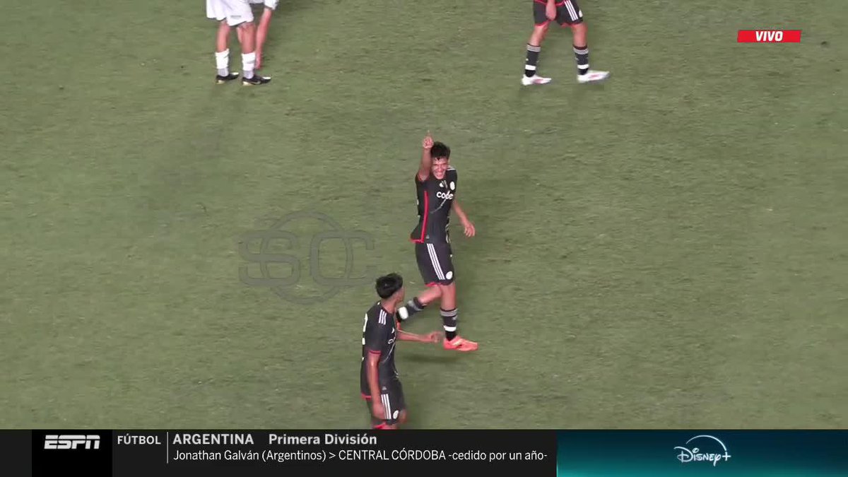 ⚽️🔥 Juan Cruz Meza le pegó desde mitad de cancha y metió un GOLAZO de la Reserva de #River en el amistos vs. Desamparados en San Juan.