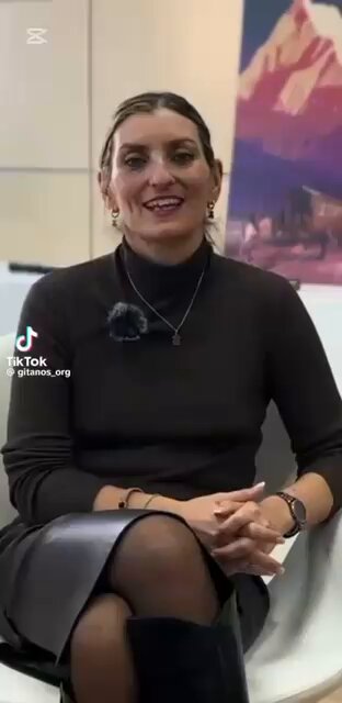 No sé quién ha editado esto pero lo que me sorprende es no haber visto esta maravilla hasta que me la han pasado.