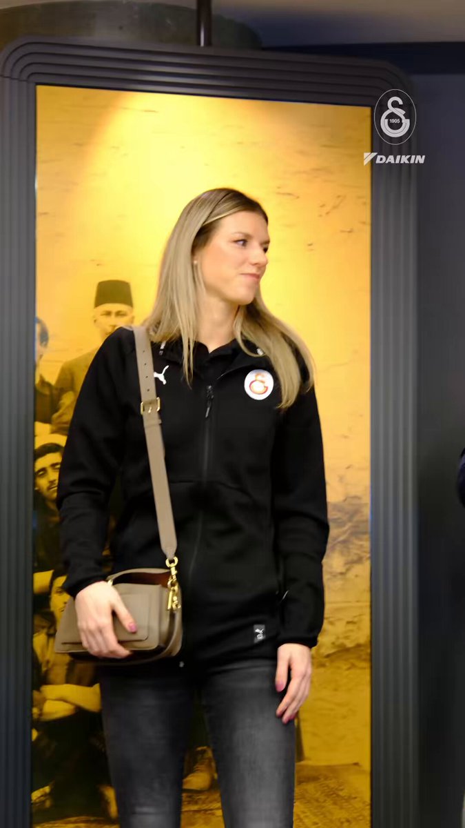 🎥 Britt Bongaerts’in imza töreninden görüntüler 😍
