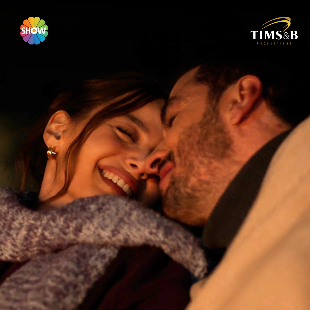 Bu sahneyi gülümsemeden izleyebilen var mı? 🥹 #SevNuh #SiyahKalp yeni bölümüyle Perşembe 20.00’de @showtv’de 🖤 @timsandb