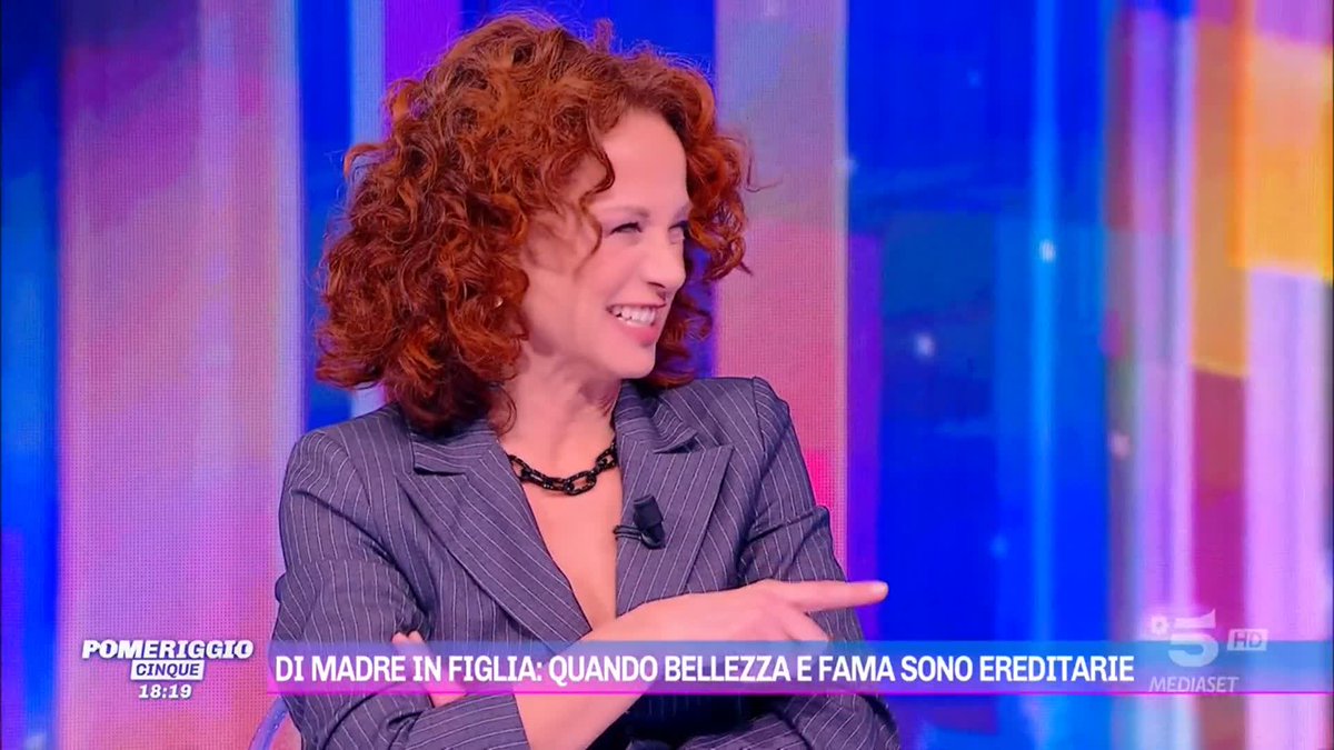 "I miei figli mi hanno supportato molto quando ero al #GrandeFratello" Beatrice Luzzi a #Pomeriggio5