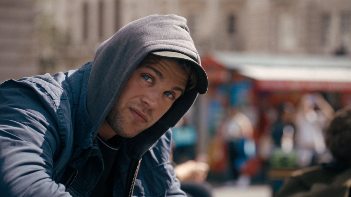 leo woodall's character in upcoming series 'prime target' will have a boyfriend everybody wake up NOW