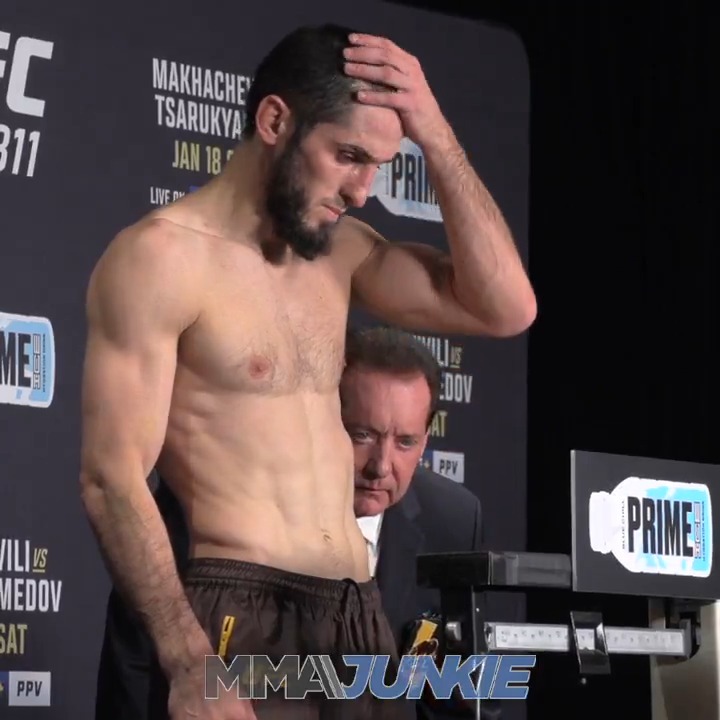How do you think Islam Makhachev looked on the scale during #UFC311 official weigh-ins?