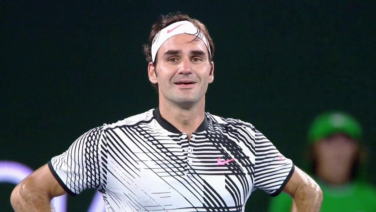 La célébration iconique de Roger Federer qui remportait l'Open d'Australie en 2017 ! Son parcours : 1er : Melzer 🇦🇹 ✅ 2e : Rubin 🇺🇸 ✅ 3e : Berdych 🇨🇿 ✅ 1/8 : Nishikori 🇯🇵 ✅ 1/4 : Zverev 🇩🇪 ✅ 1/2 : Wawrinka 🇨🇭 ✅ Finale : Nadal 🇪🇸 ✅