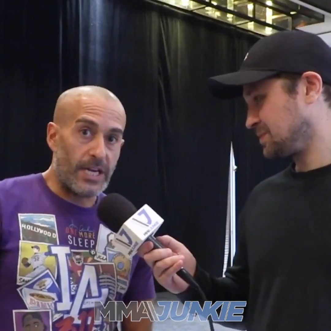 Jon Anik notes an interesting layer to the new Islam Makhachev vs. Renato Moicano main event at #UFC311. "The chief corner for Arman Tsarukyan is also the chief cornerman for Renato Moicano." (via Mike Bohn)