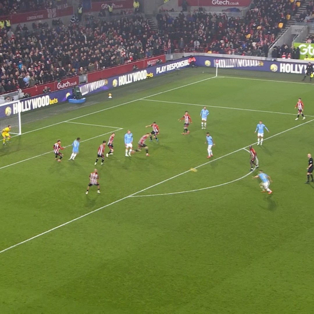 Probably not how Kevin De Bruyne drew this one up. 😅