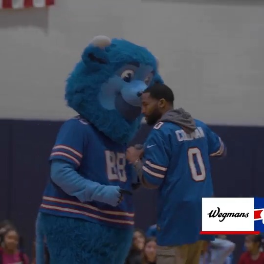 We love a Friday Bills Pep Rally!! โค๏ธ๐ Wegmans Food Markets | #BillsMafia