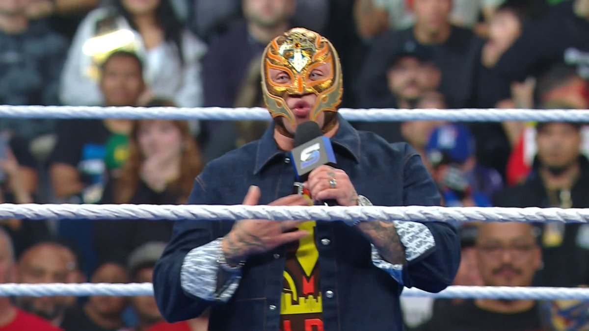 We canโt wait! โRey Mysterioโ will be competing in #RoyalRumble!! ๐ #SmackDown