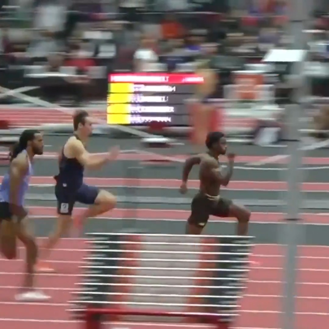 6.62 60m...Trayvon Bromell back making sprinting look easy again 😤