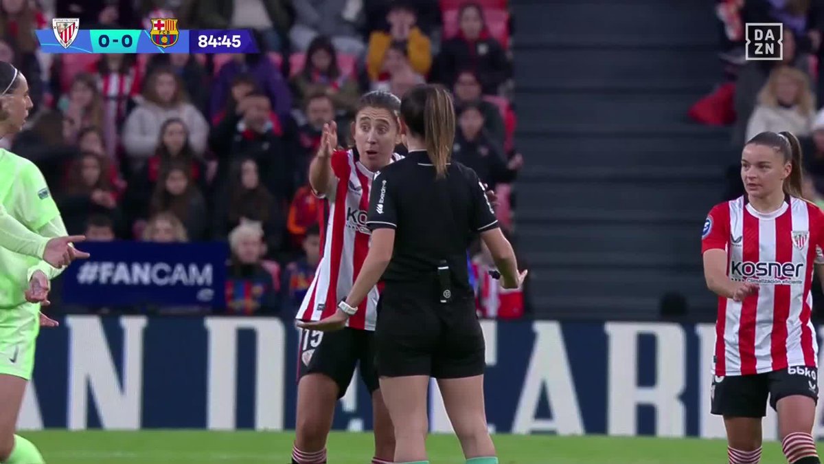 La jugada con 0-0 en el marcador en la que el Athletic Club reclamó ley de la ventaja #LigaFenDAZN ⚽