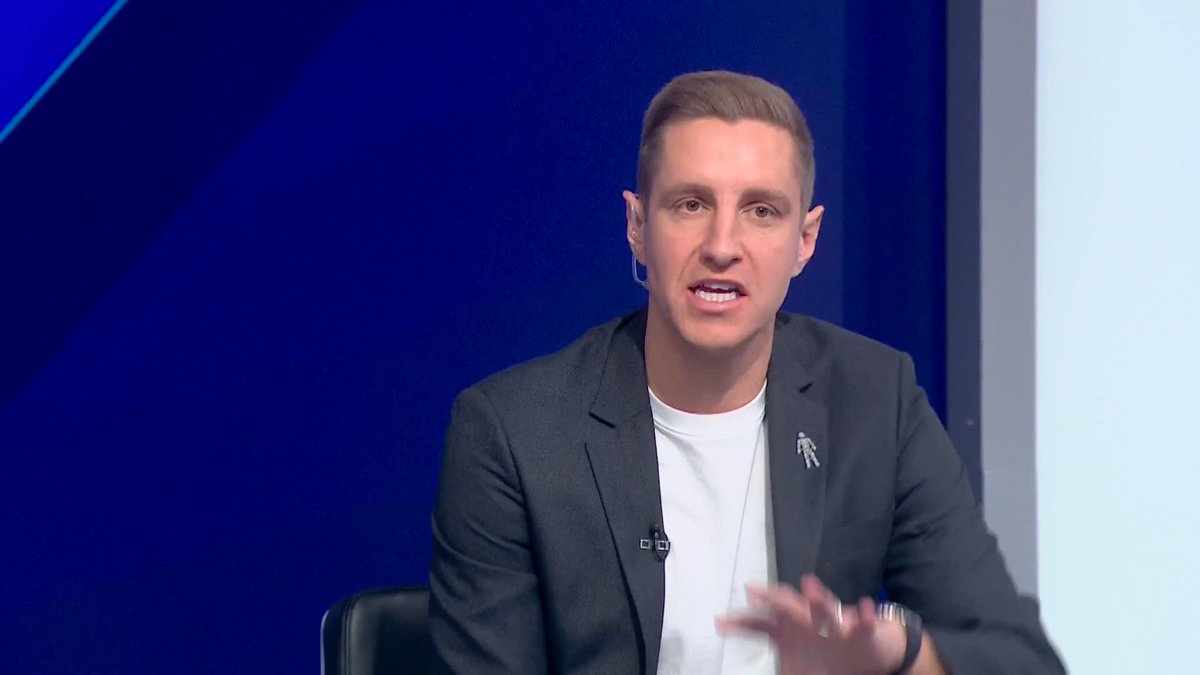 "He [Rashford] needs to get away from Man United!" 😯 Michael Dawson suggests that Marcus Rashford leaving Manchester United could benefit both parties 🔴