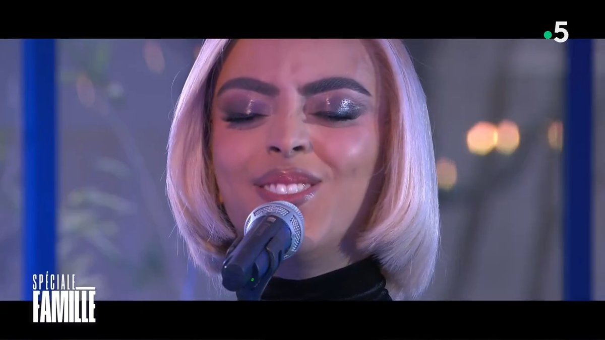 🎵 "La question" par Bilal Hassani, en live dans #CLHebdo 🎵