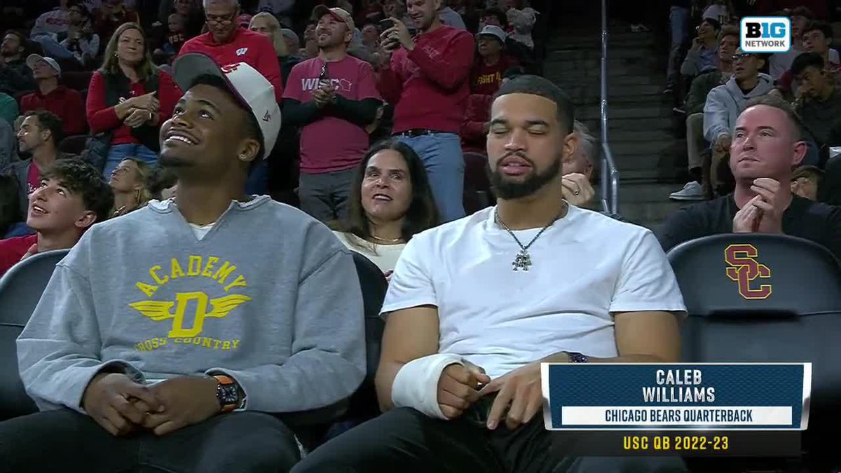 Former USC Football ✌️ QB (and current Chicago Bears QB) Caleb Williams is here for the Wisconsin/USC showdown 🤩 #B1GMBBall on Big Ten Network 📺