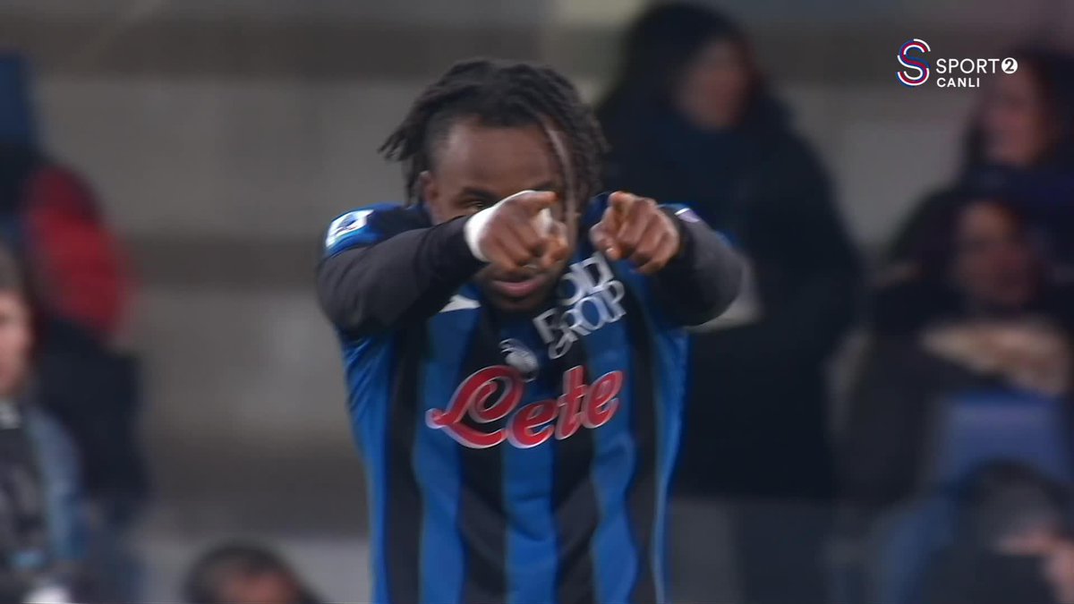 Ademola Lookman, köşeye klas bırakıyor 🔥